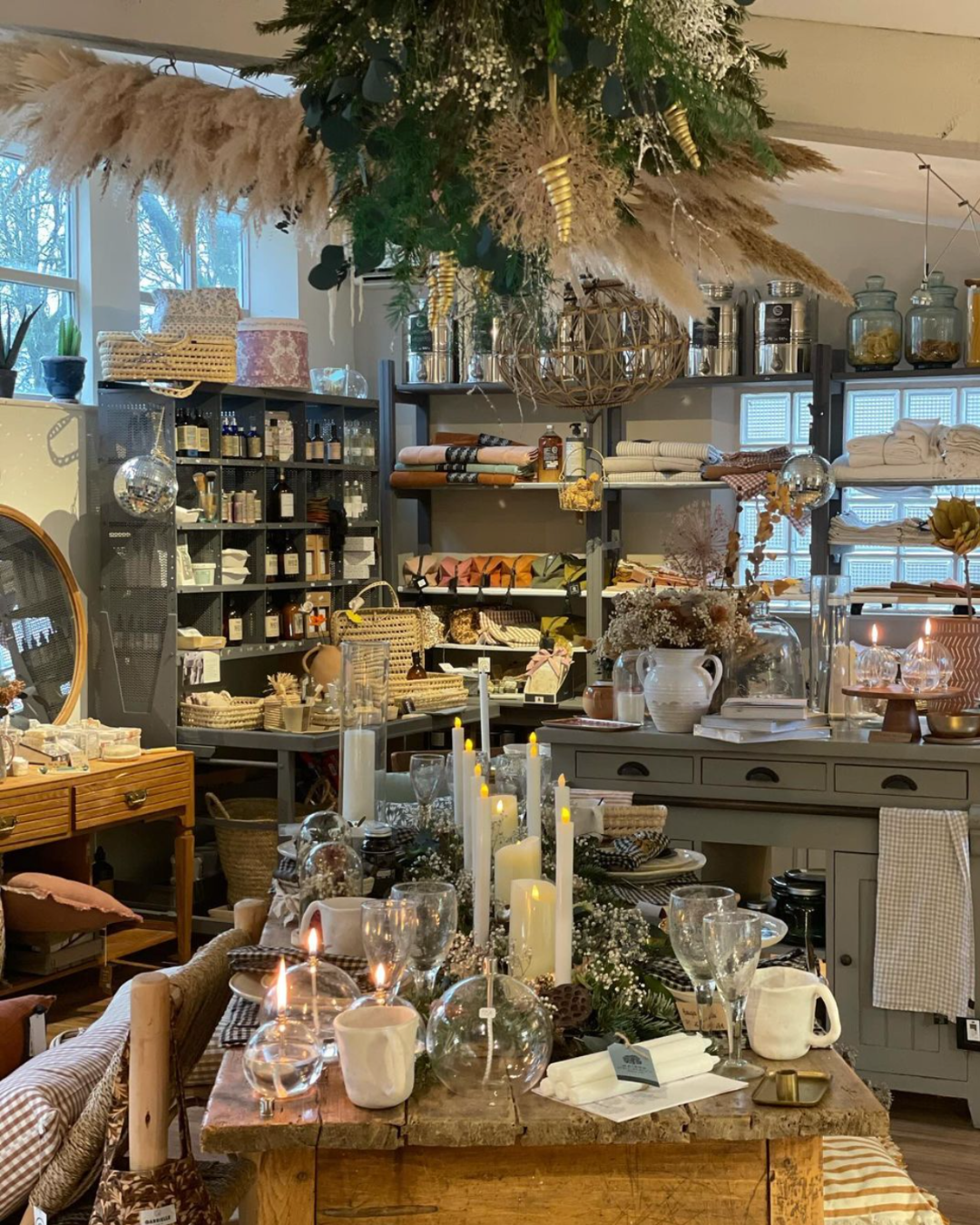 panier hydile en feuilles de palmier